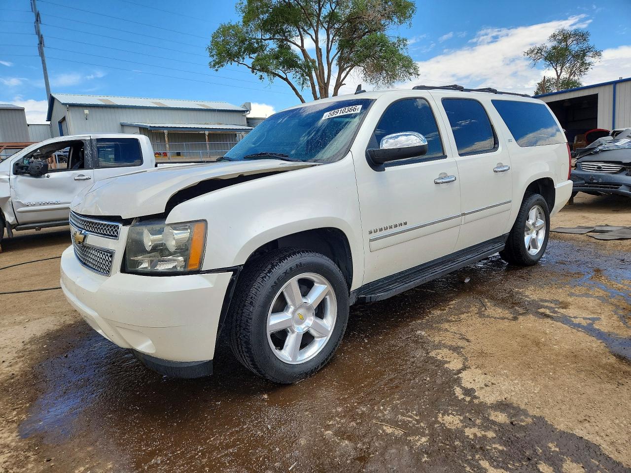 1GNSKKE34BR277564 · 2011 CHEVROLET SUBURBAN