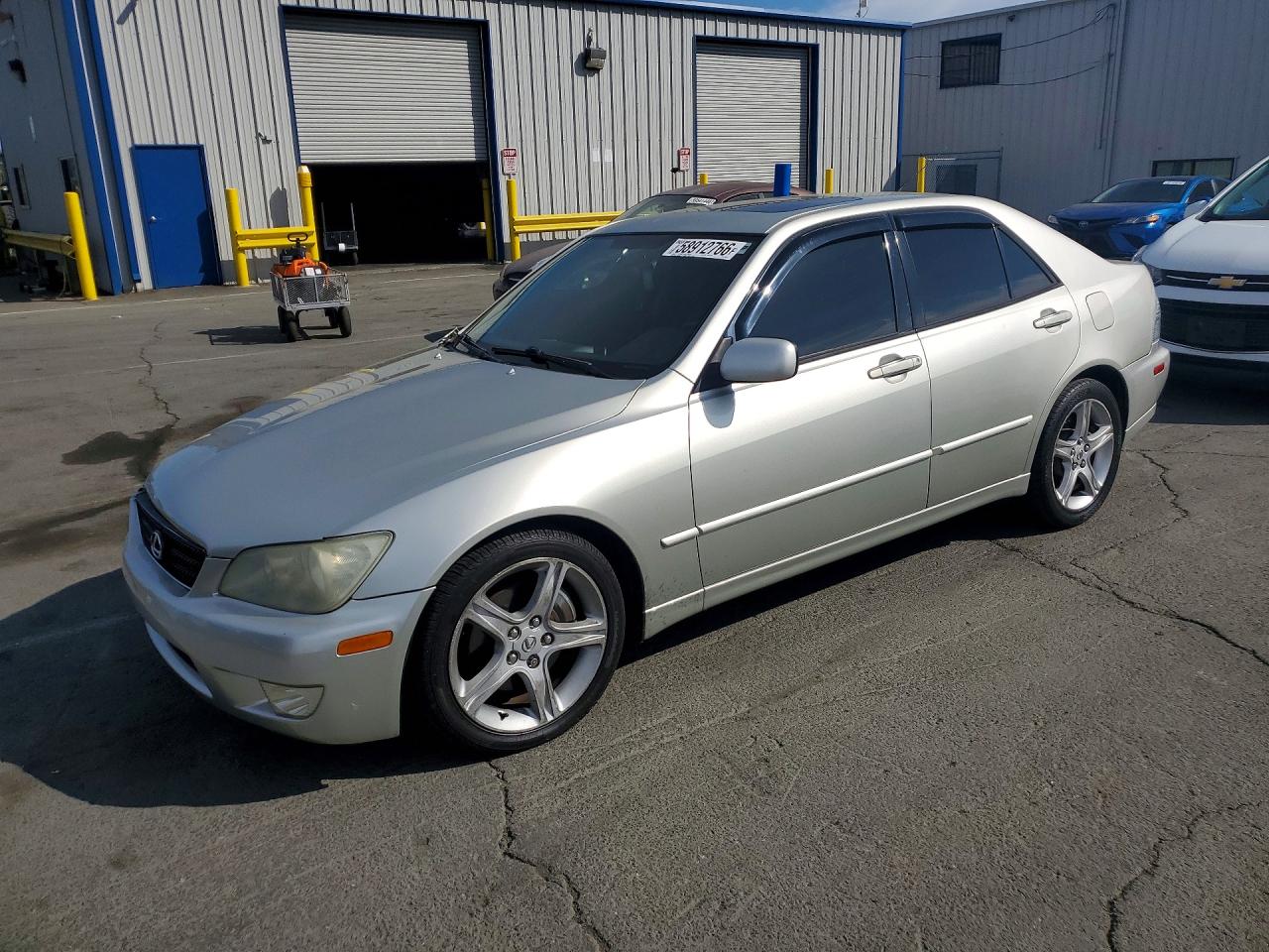 2002 LEXUS IS