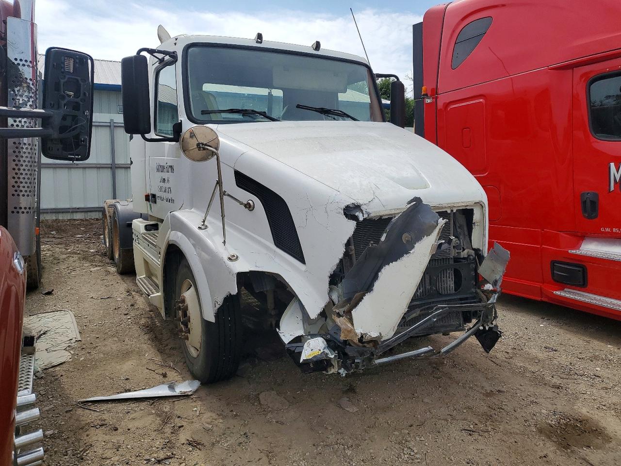 4V4NC9TGX6N421377 · 2006 VOLVO VN