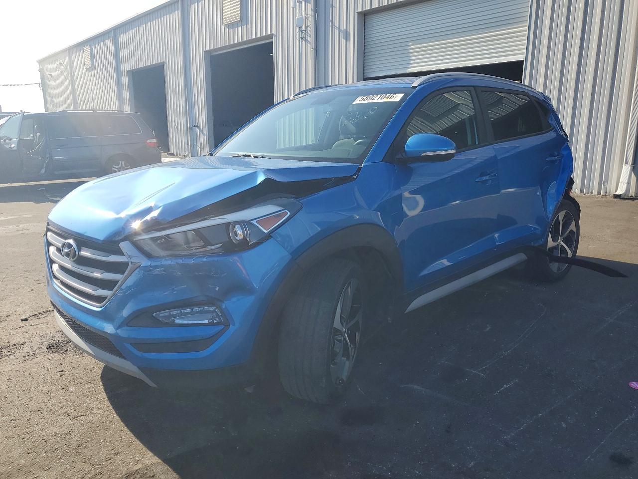 KM8J33AL8JU721629 · 2018 HYUNDAI TUCSON