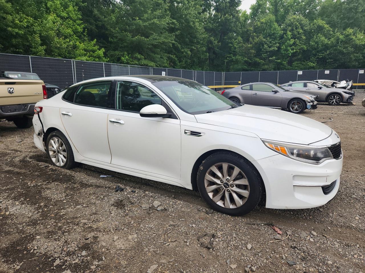 5XXGU4L30GG086208 · 2016 KIA OPTIMA · 4/12