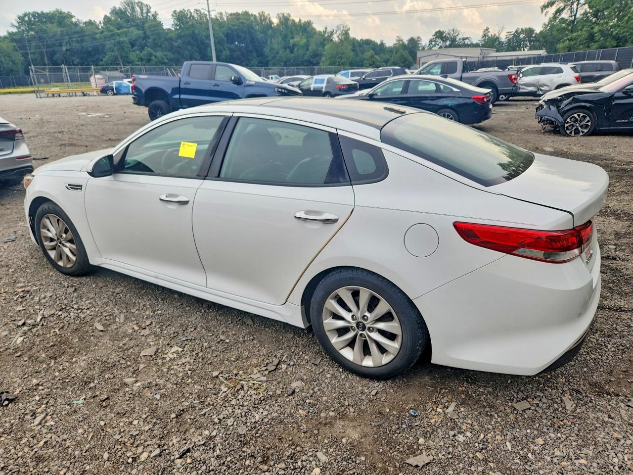 5XXGU4L30GG086208 · 2016 KIA OPTIMA · 2/12
