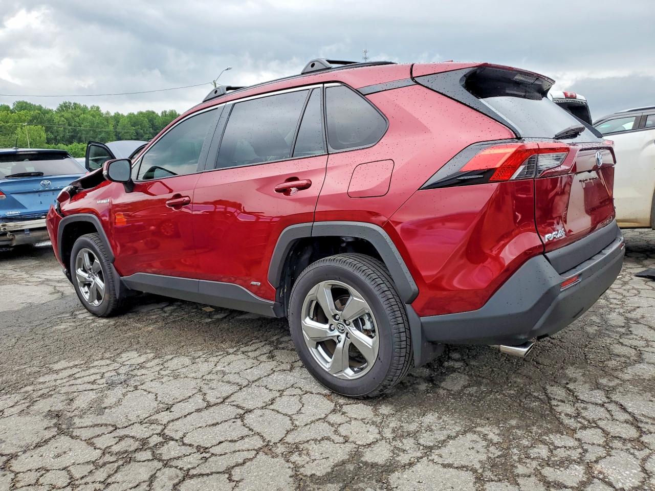 JTMB6RFV1MD039998 · 2021 TOYOTA RAV4 HYBRID · 2/13
