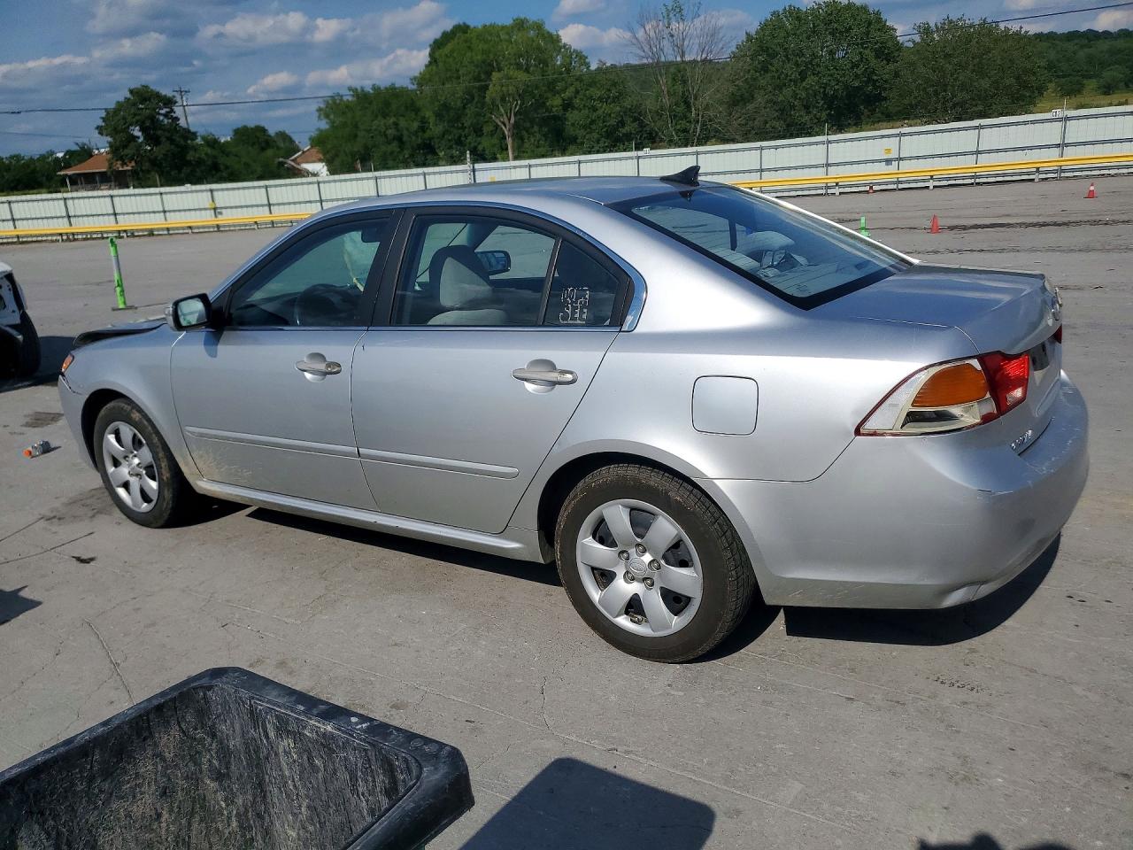KNAGG4A85A5405004 · 2010 KIA OPTIMA · 2/12