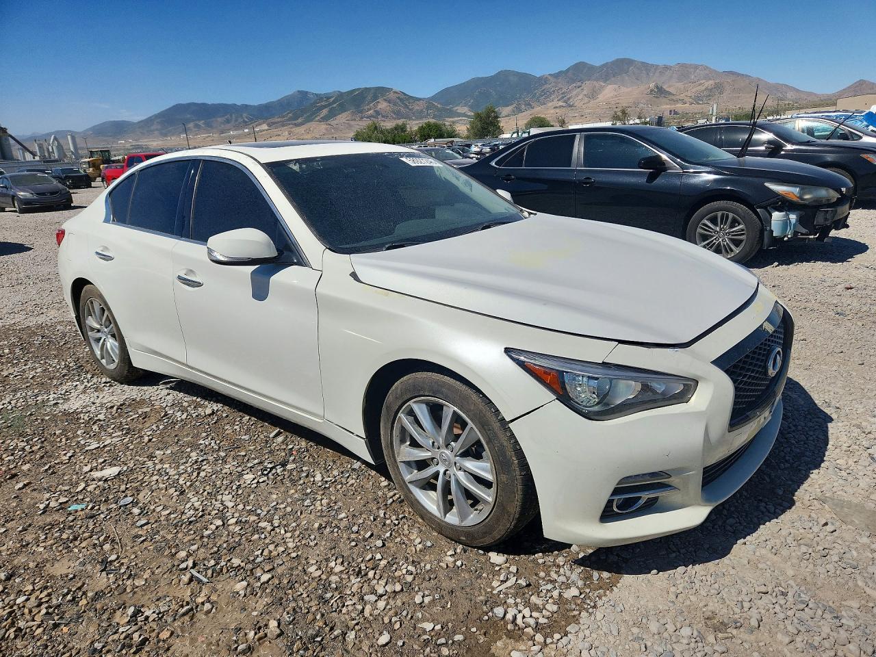 JN1EV7AP6HM741725 · 2017 INFINITI Q50 · 4/12