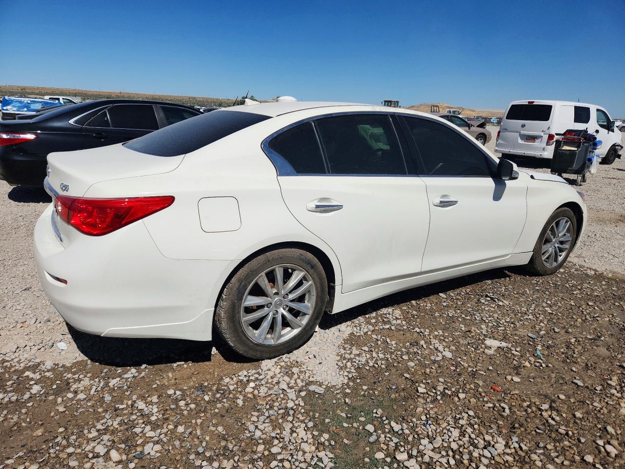 JN1EV7AP6HM741725 · 2017 INFINITI Q50 · 3/12