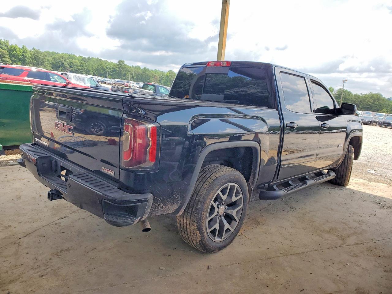 3GTU2NEC6HG231035 · 2017 GMC SIERRA · 3/12