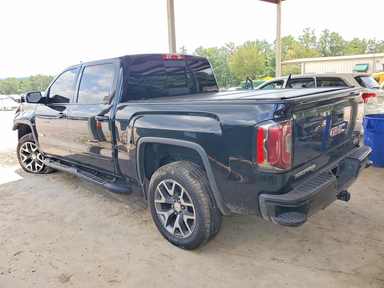 3GTU2NEC6HG231035 · 2017 GMC SIERRA · 2/12