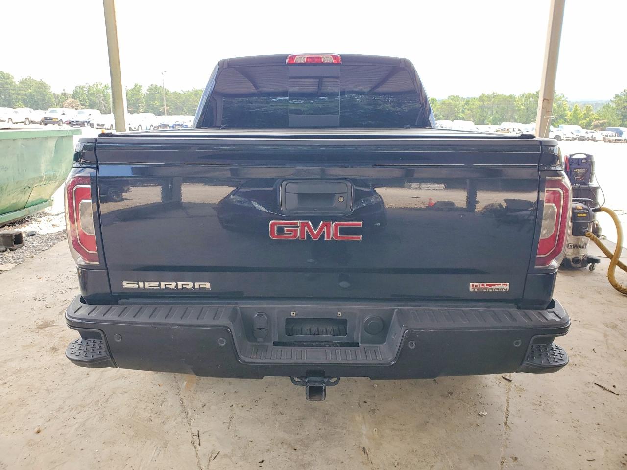 3GTU2NEC6HG231035 · 2017 GMC SIERRA · 6/12