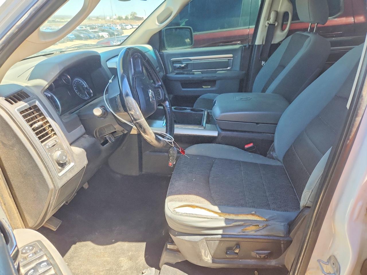 1C6RR7LT8DS683532 · 2013 RAM 1500 · 7/12