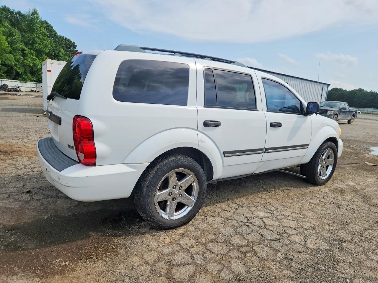 1D8HD48288F101205 · 2008 DODGE DURANGO · 3/13