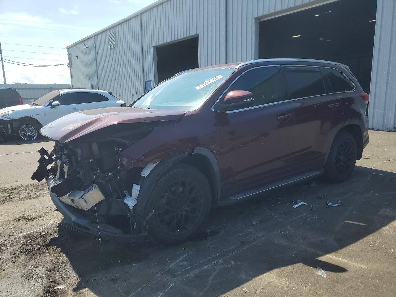 5TDDZRFH3KS744961 · 2019 TOYOTA HIGHLANDER