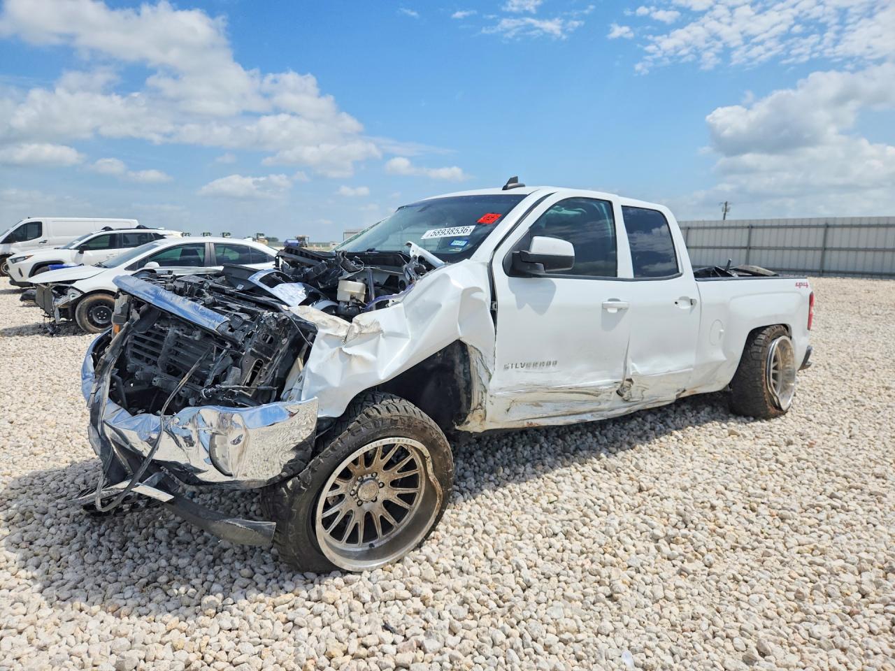 2GCVKPEC1K1127648 · 2019 CHEVROLET SILVERADO LD