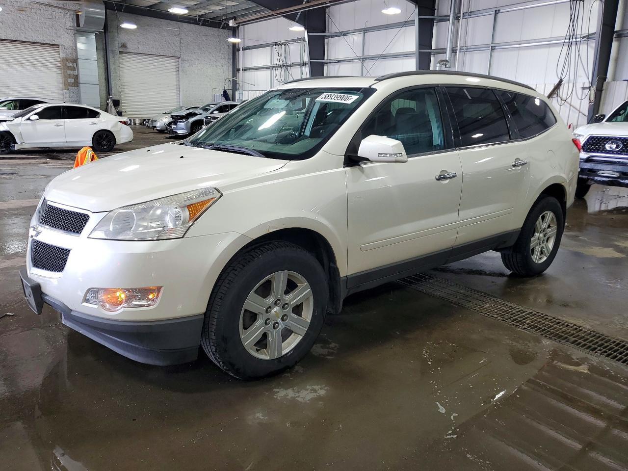 1GNKVGED5BJ181650 · 2011 CHEVROLET TRAVERSE