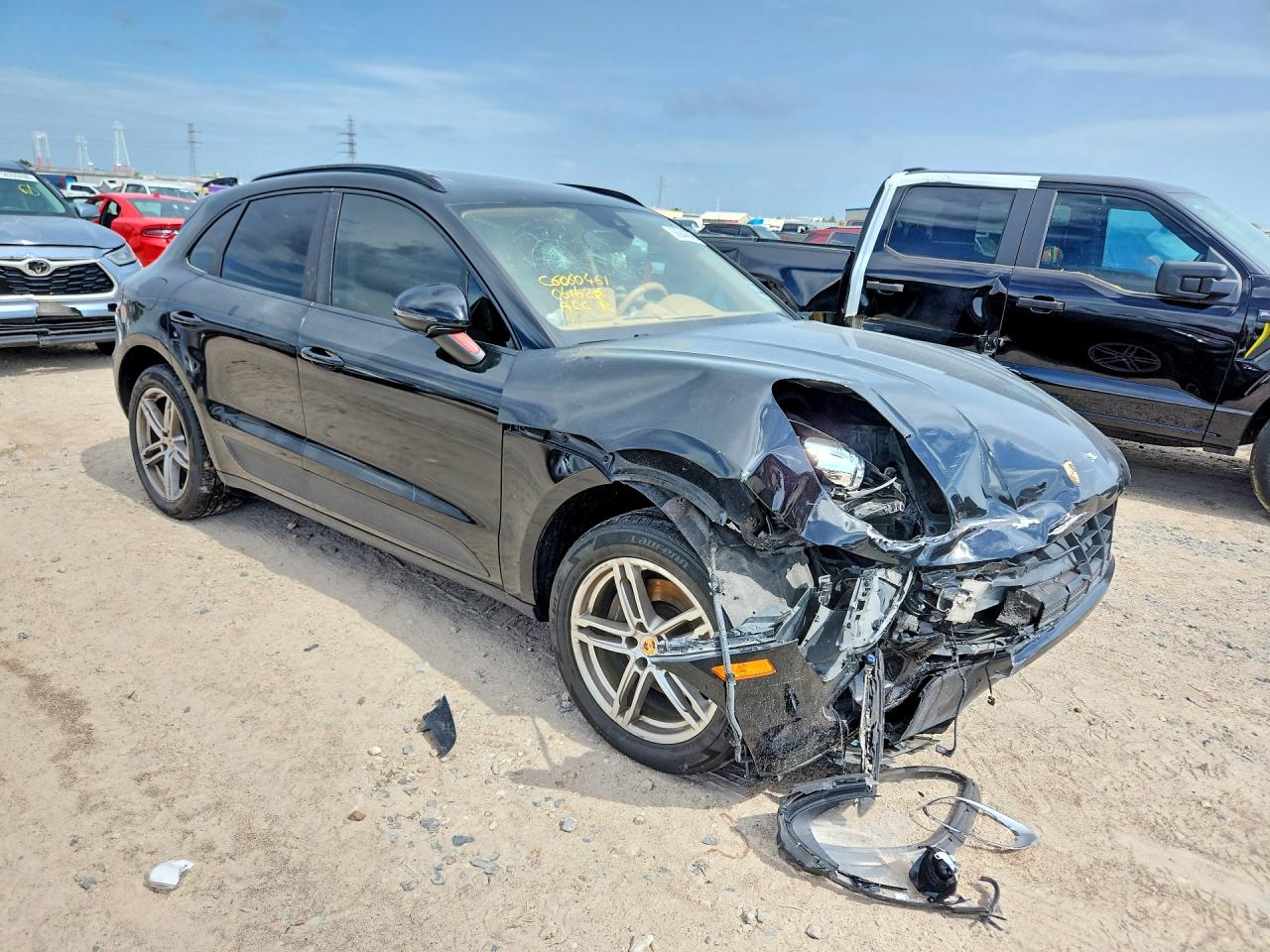 WP1AA2A56HLB81993 · 2017 PORSCHE MACAN · 4/13