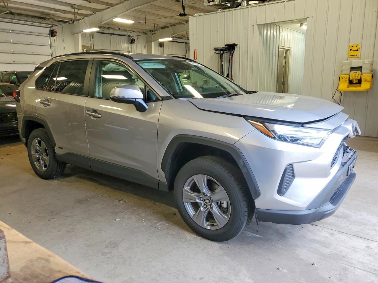 4T3RWRFV7SU193842 · 2025 TOYOTA RAV4 HYBRID · 4/13