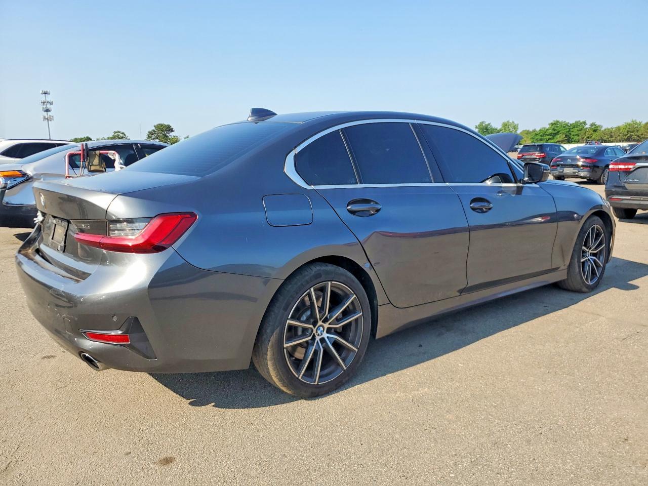 WBA5R7C56KAJ80509 · 2019 BMW 330XI · 3/11