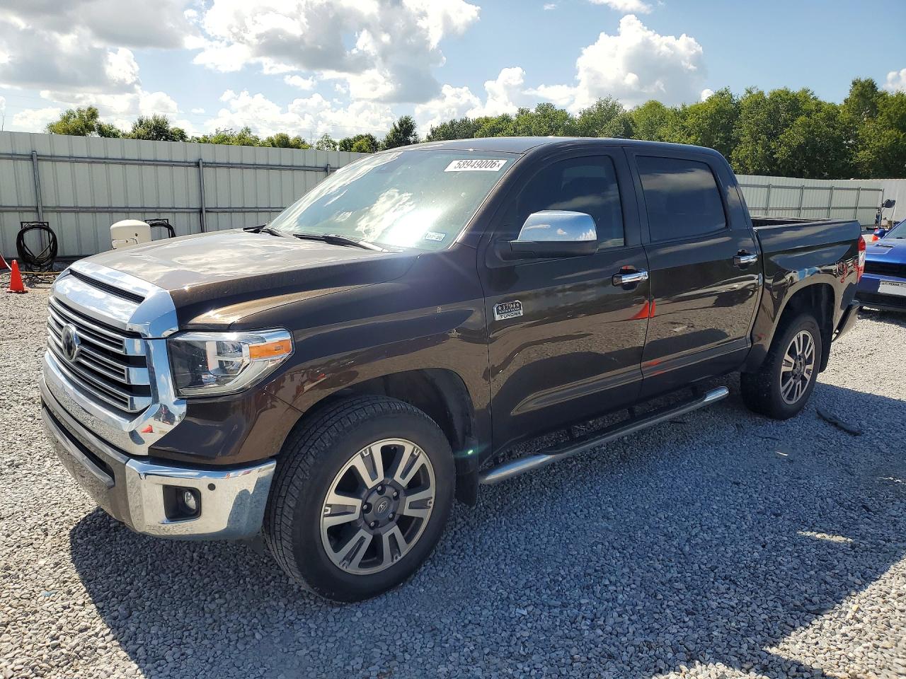 5TFGY5F18MX297570 · 2021 TOYOTA TUNDRA