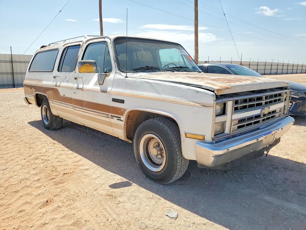 1GCER16K4JF116701 · 1988 CHEVROLET SUBURBAN · 4/13