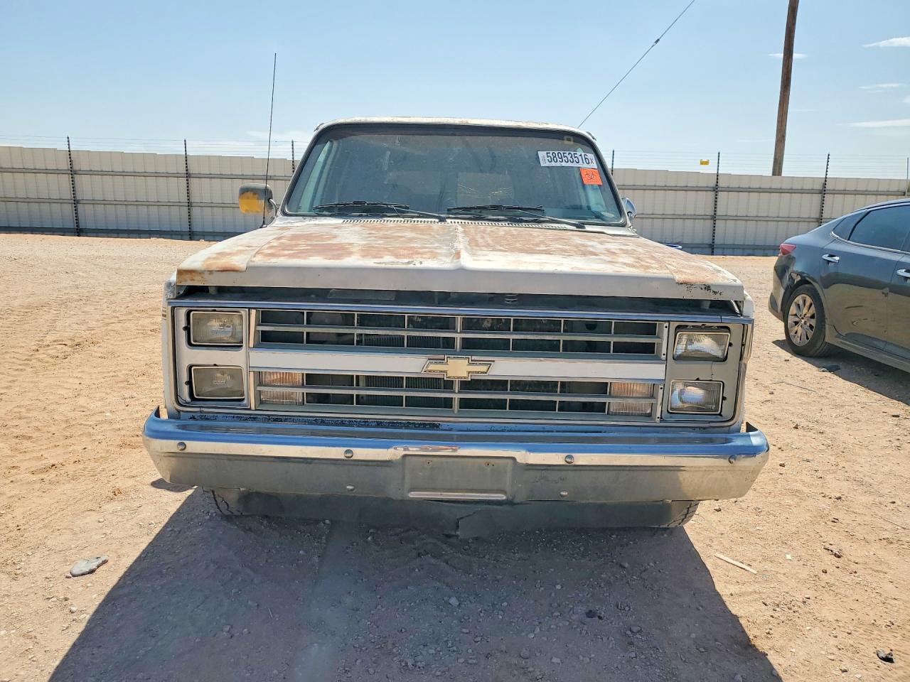 1GCER16K4JF116701 · 1988 CHEVROLET SUBURBAN · 5/13