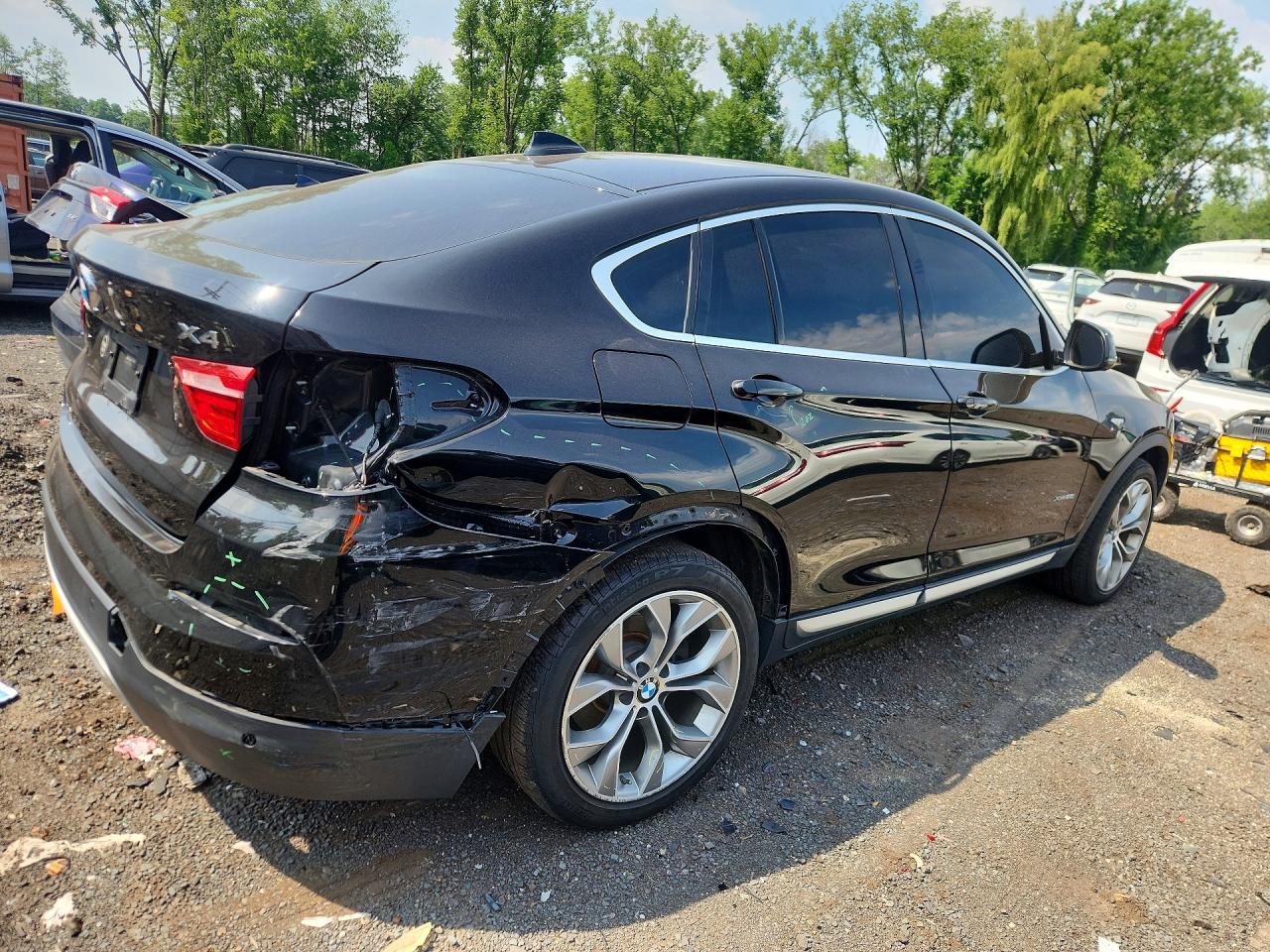 5UXXW3C58J0T81053 · 2018 BMW X4 · 3/13