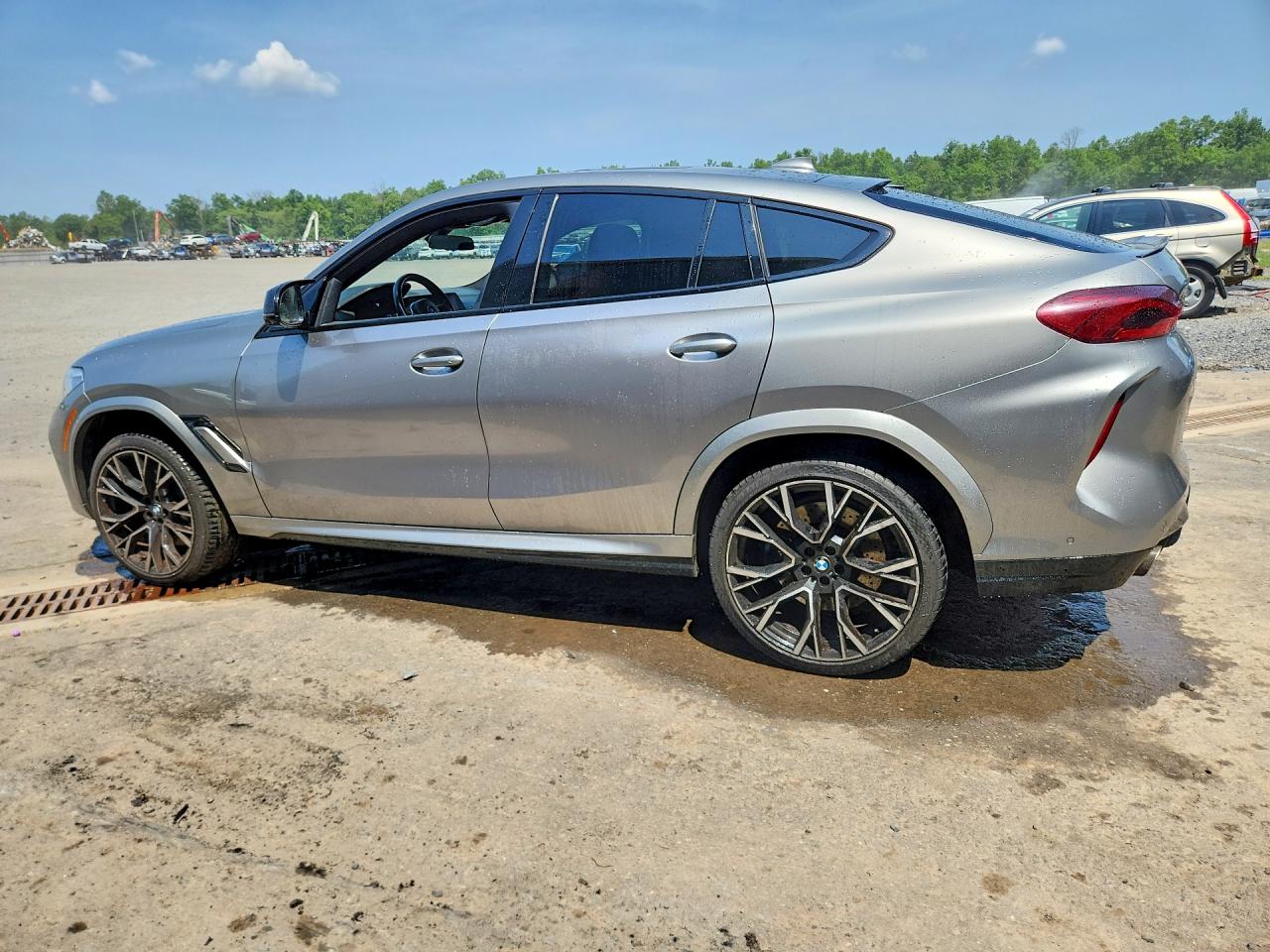 5YMCY0C01M9E19441 · 2021 BMW X6 · 2/14