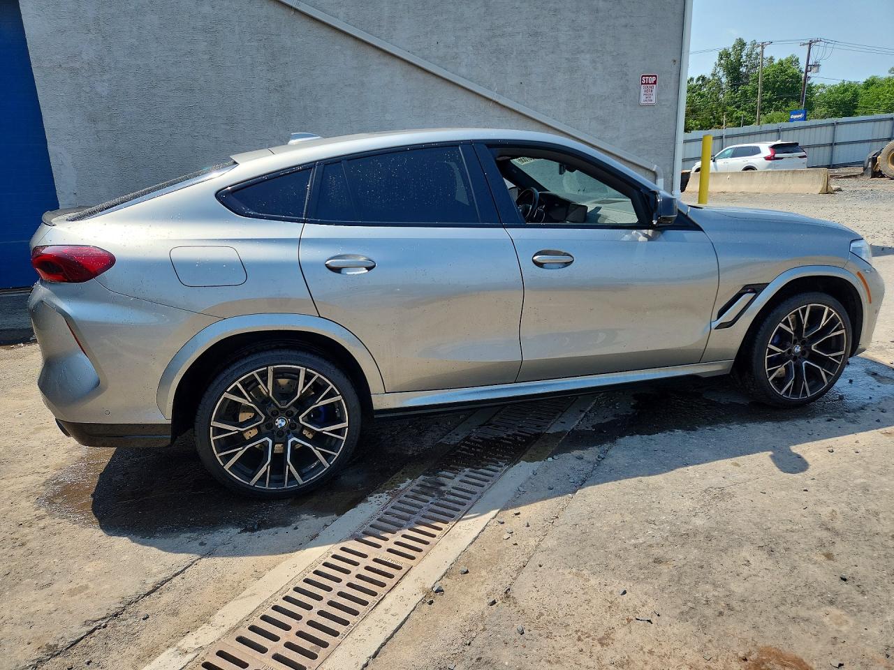 5YMCY0C01M9E19441 · 2021 BMW X6 · 3/14