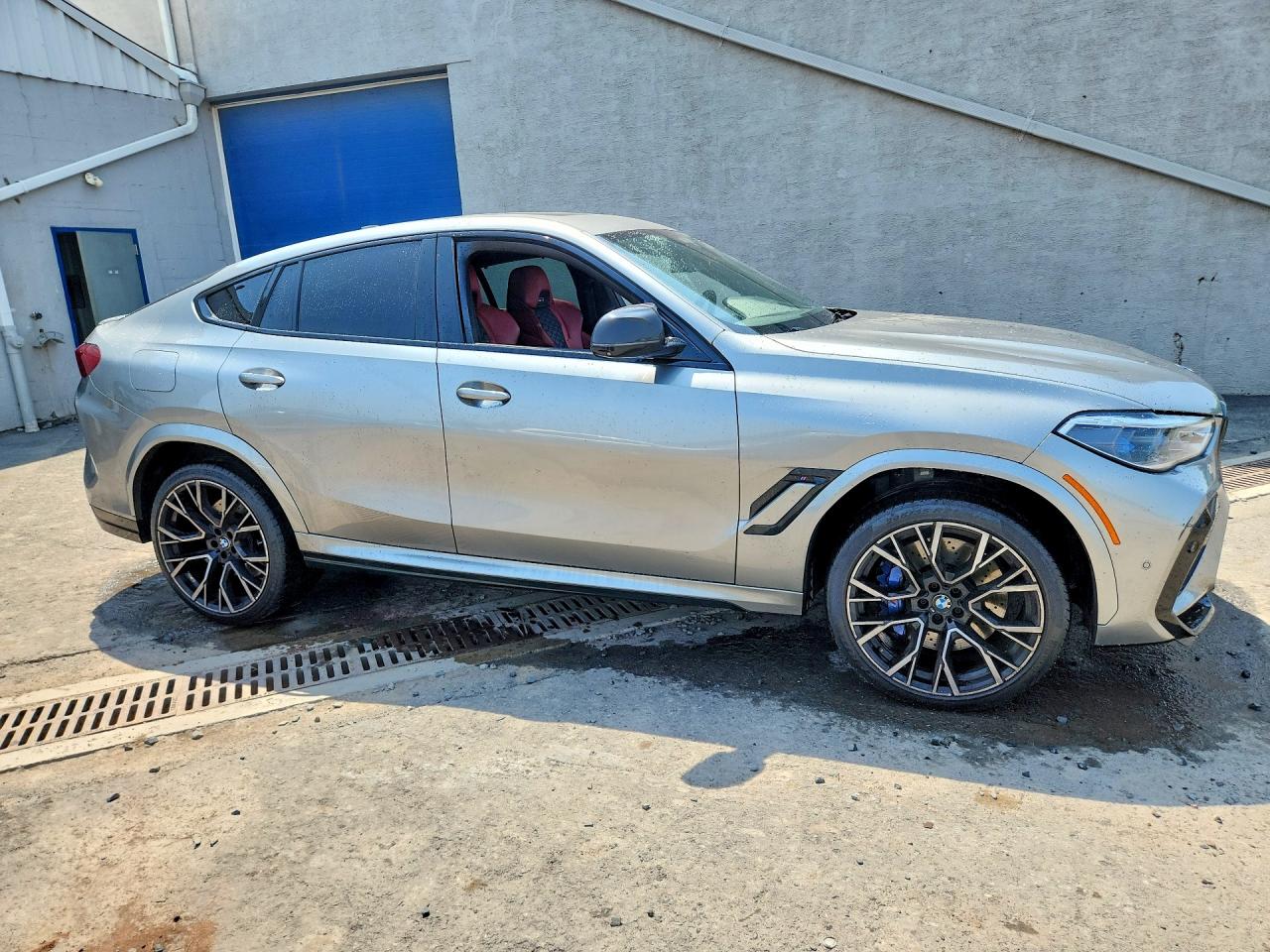 5YMCY0C01M9E19441 · 2021 BMW X6 · 4/14