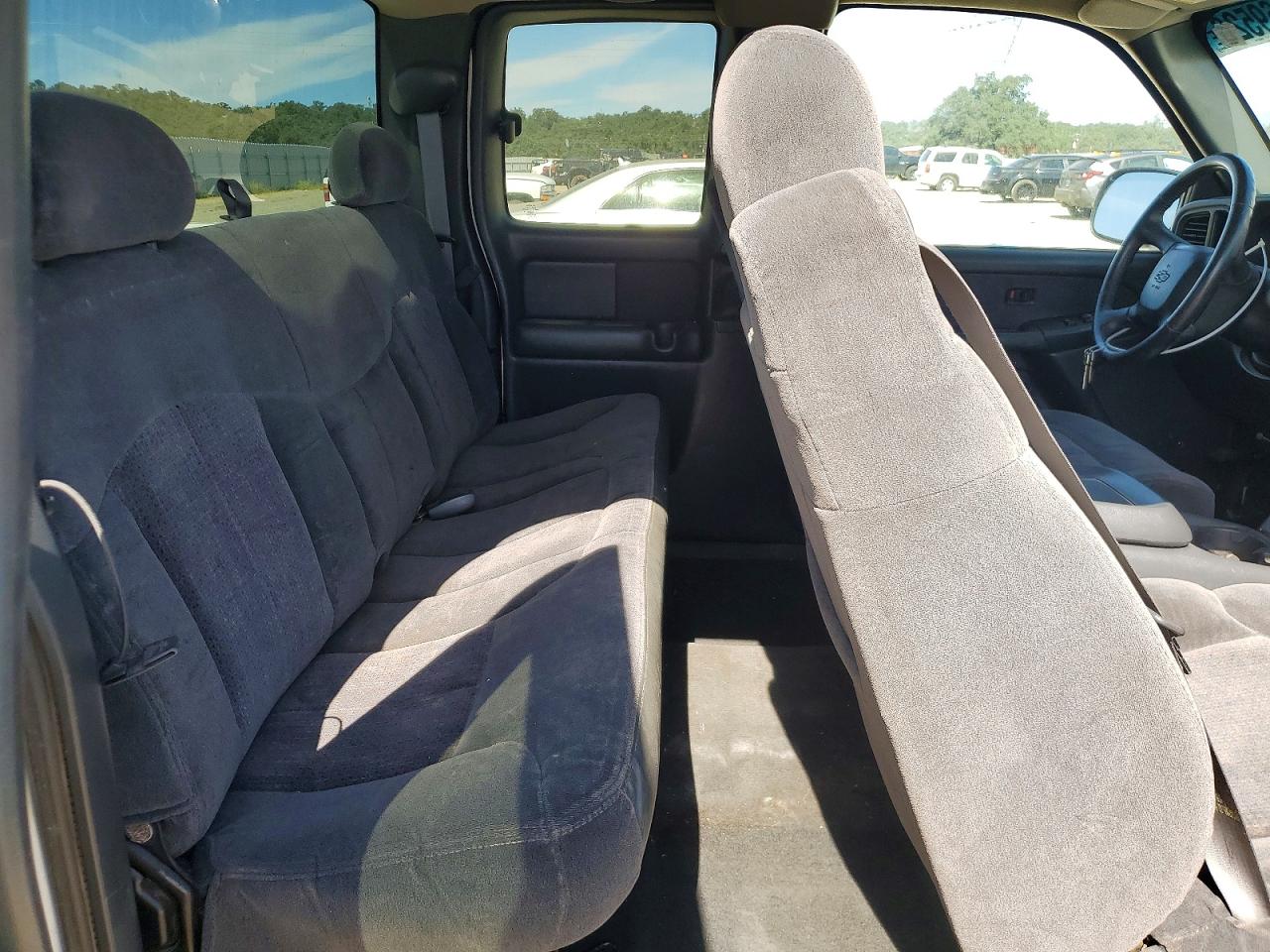 2GCEC19TX11114903 · 2001 CHEVROLET SILVERADO · 10/12