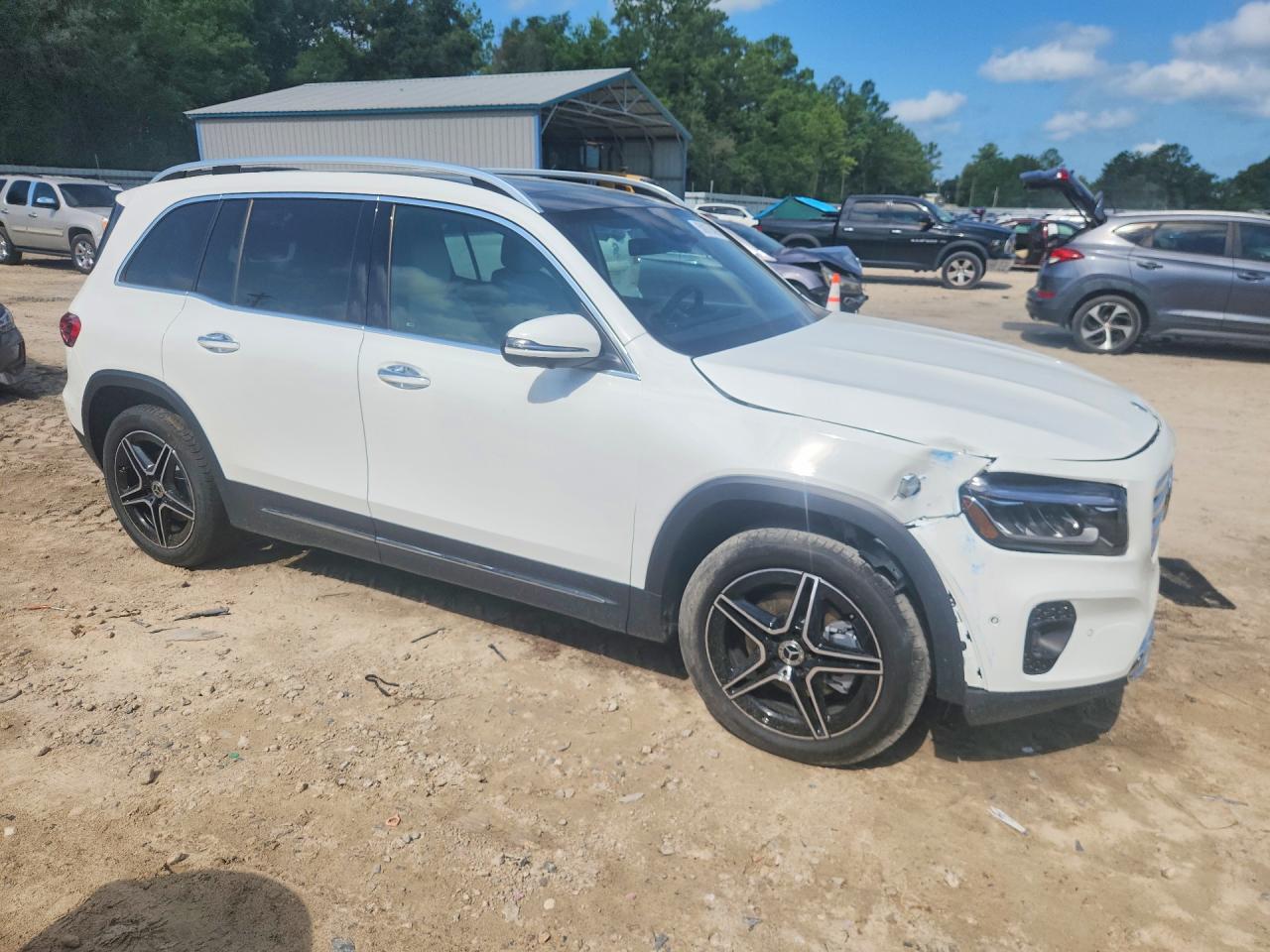 W1N4M4GB1TW481066 · 2026 MERCEDES-BENZ GLB · 4/13