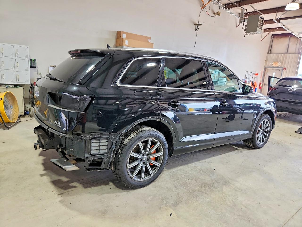 WA1LAAF75HD011174 · 2017 AUDI Q7 · 3/13