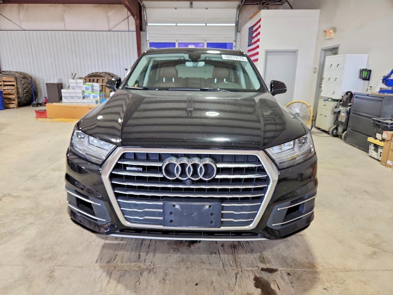 WA1LAAF75HD011174 · 2017 AUDI Q7 · 5/13
