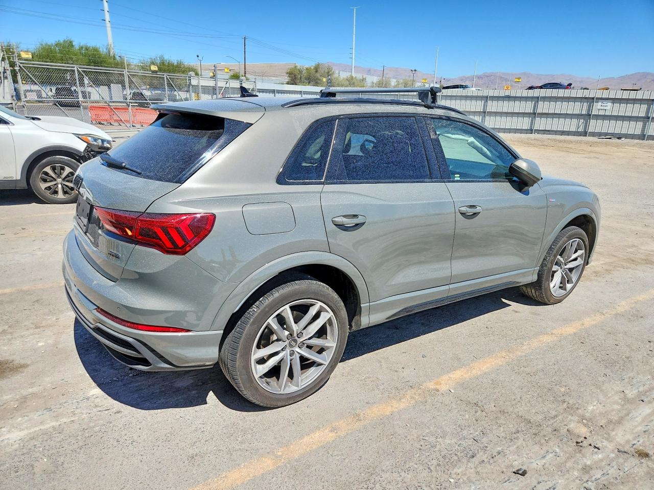 WA1DECF32R1050955 · 2024 AUDI Q3 · 3/13
