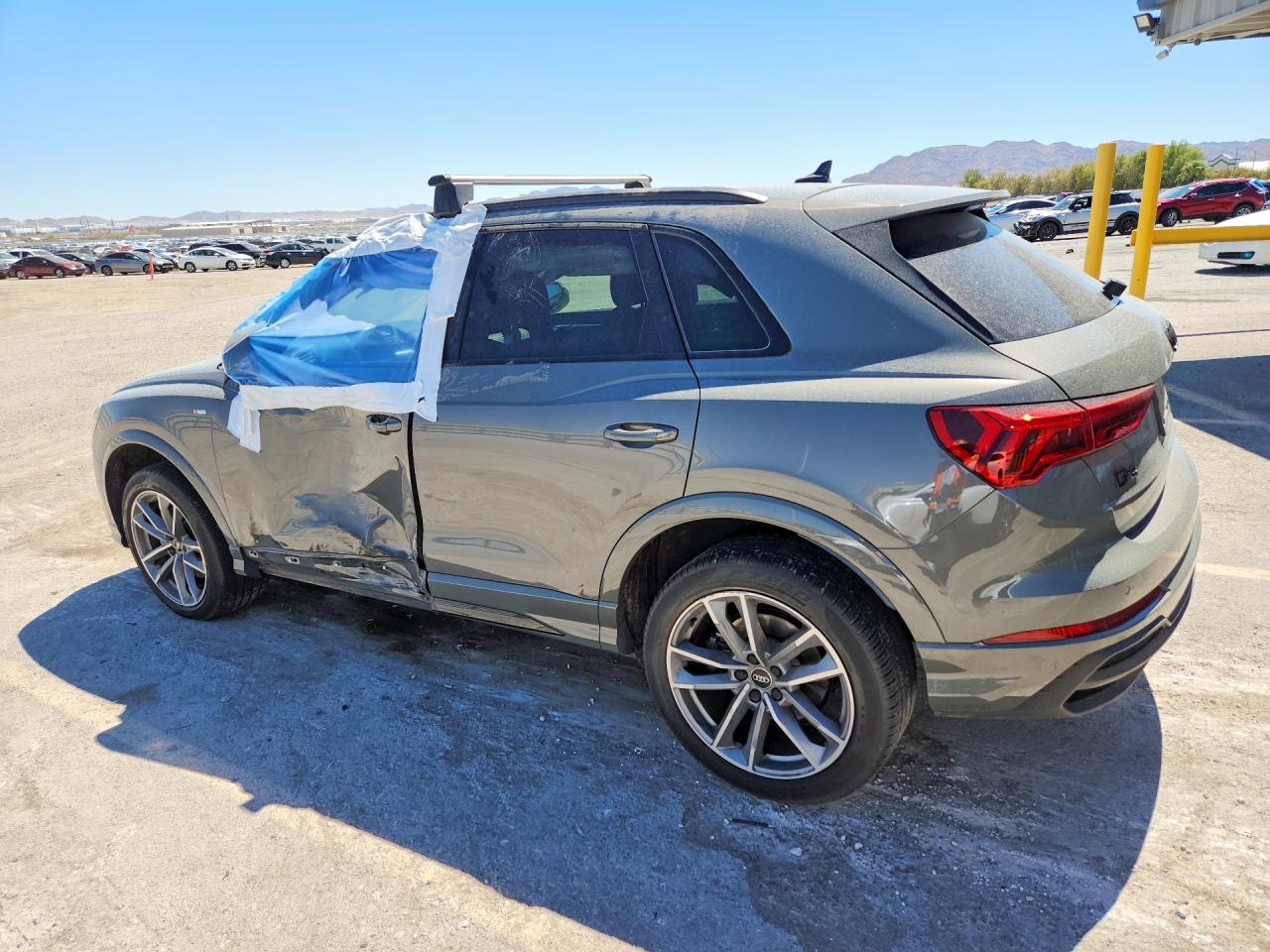 WA1DECF32R1050955 · 2024 AUDI Q3 · 2/13