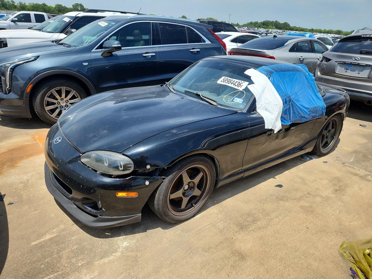 JM1NB353220226435 · 2002 MAZDA MX-5 MIATA