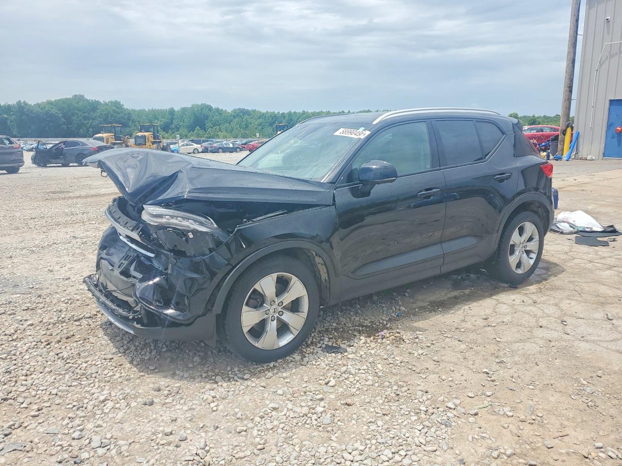 YV4162UK2K2053068 · 2019 VOLVO XC40