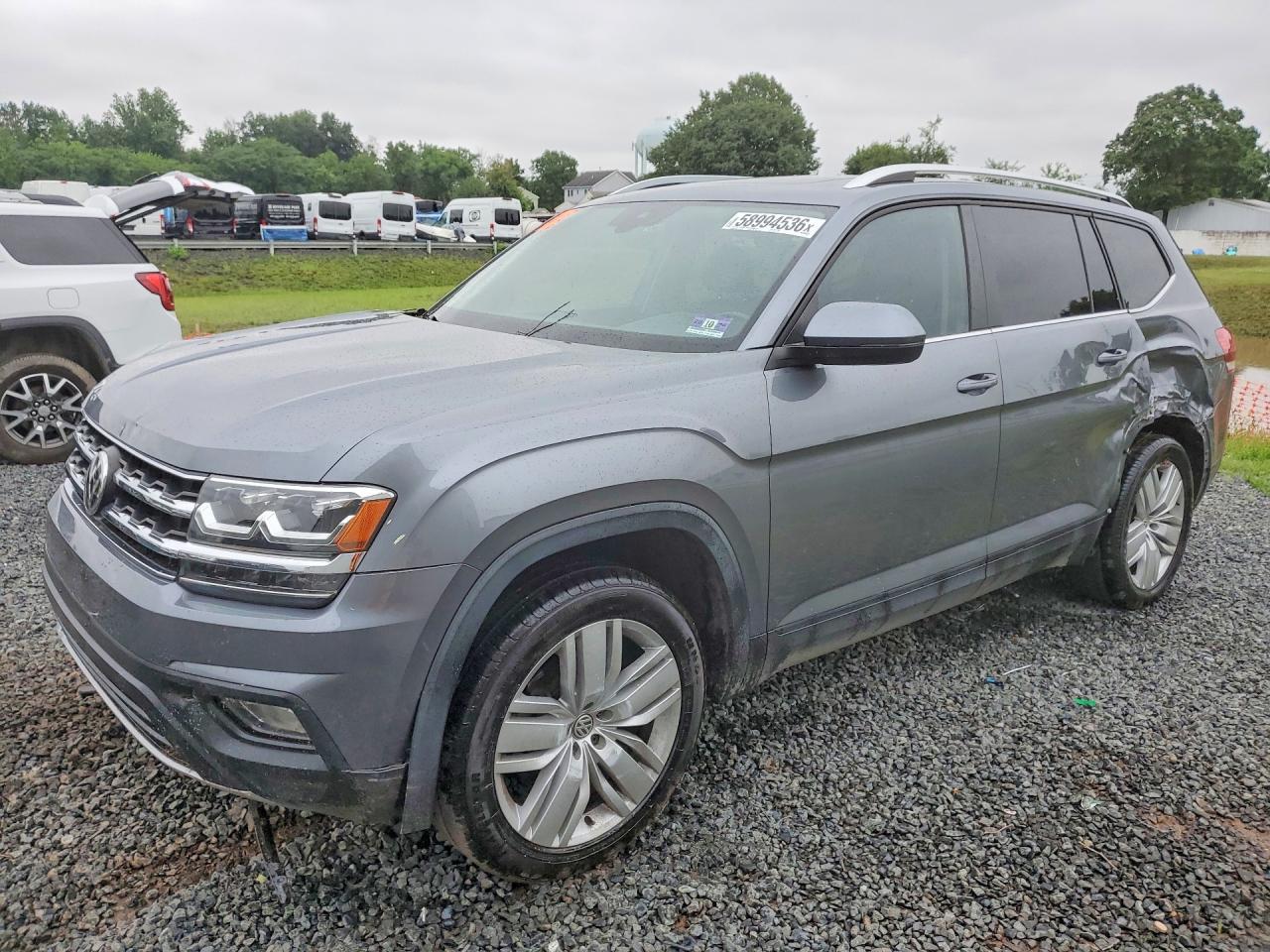 1V2UR2CA1KC613137 · 2019 VOLKSWAGEN ATLAS