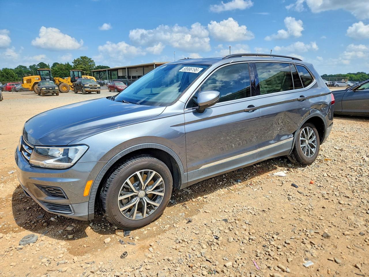 3VV3B7AX2JM204990 · 2018 VOLKSWAGEN TIGUAN