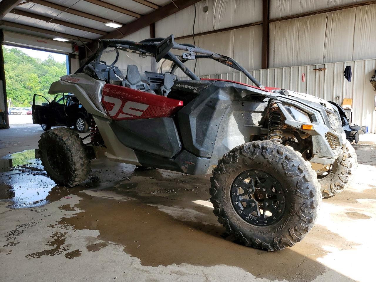 3JBVGAV48RE000158 · 2024 CAN-AM MAVERICK X3