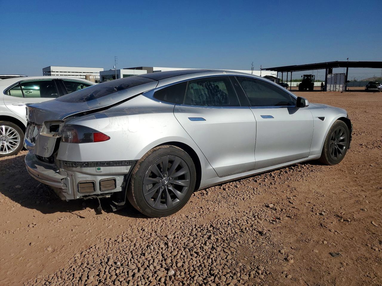 5YJSA1E26JF257690 · 2018 TESLA MODEL S · 3/13