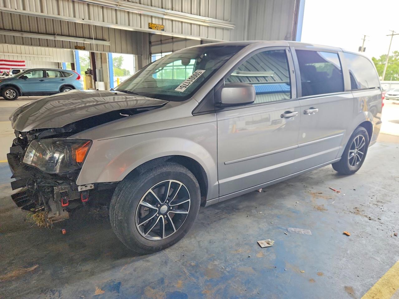 2C4RDGEG1FR683755 · 2015 DODGE GRAND CARAVAN