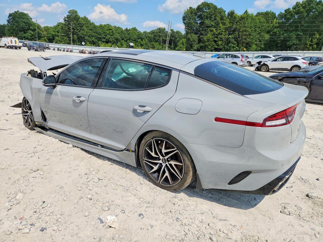 KNAE35LD6N6105670 · 2022 KIA STINGER · 2/12