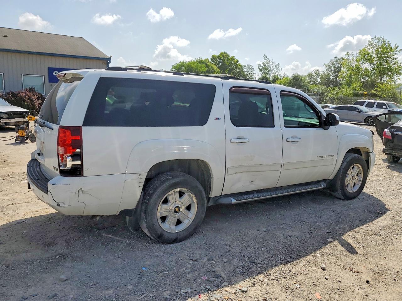 1GNUKJE36AR222129 · 2010 CHEVROLET SUBURBAN · 3/12