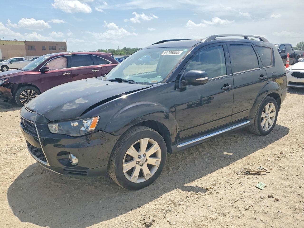 JA4JT3AW8DU013507 · 2013 MITSUBISHI OUTLANDER