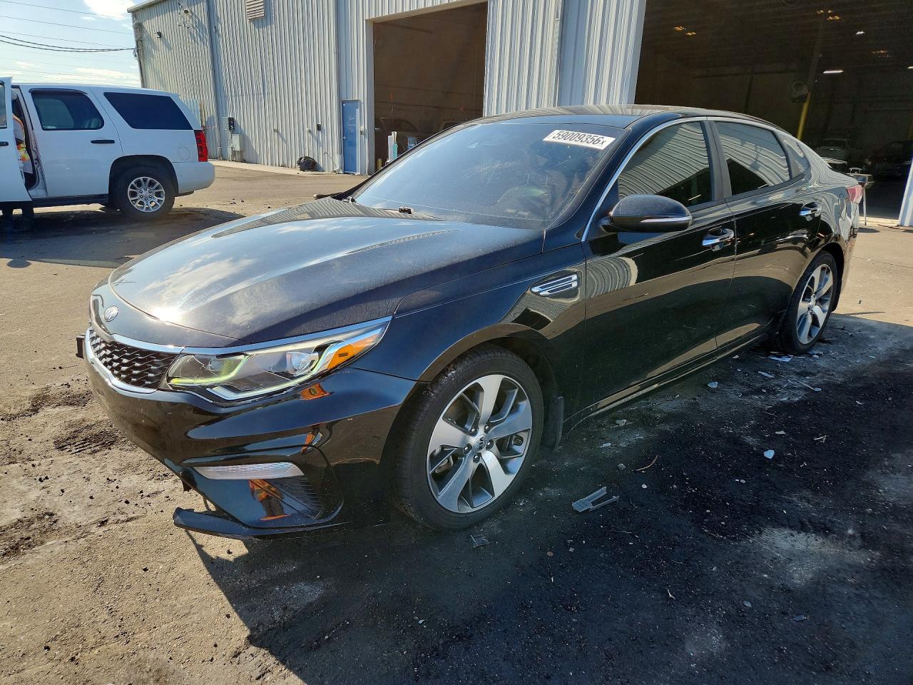5XXGT4L38KG327704 · 2019 KIA OPTIMA
