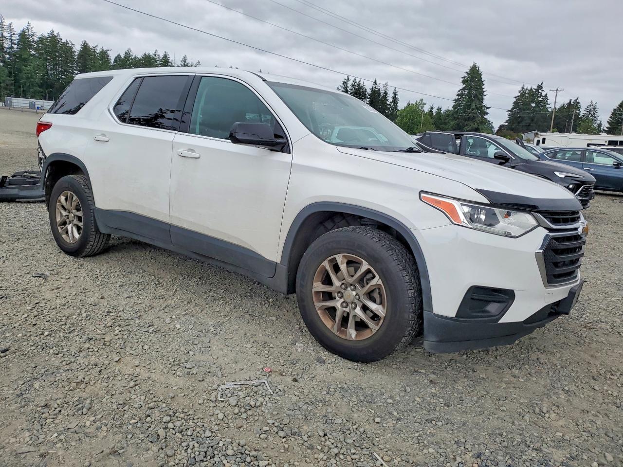 1GNEVLKW6KJ140780 · 2019 CHEVROLET TRAVERSE · 4/14
