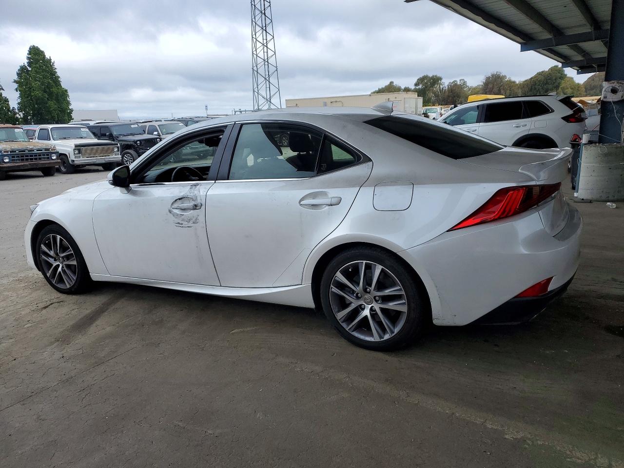 JTHBA1D29K5087778 · 2019 LEXUS IS · 2/12