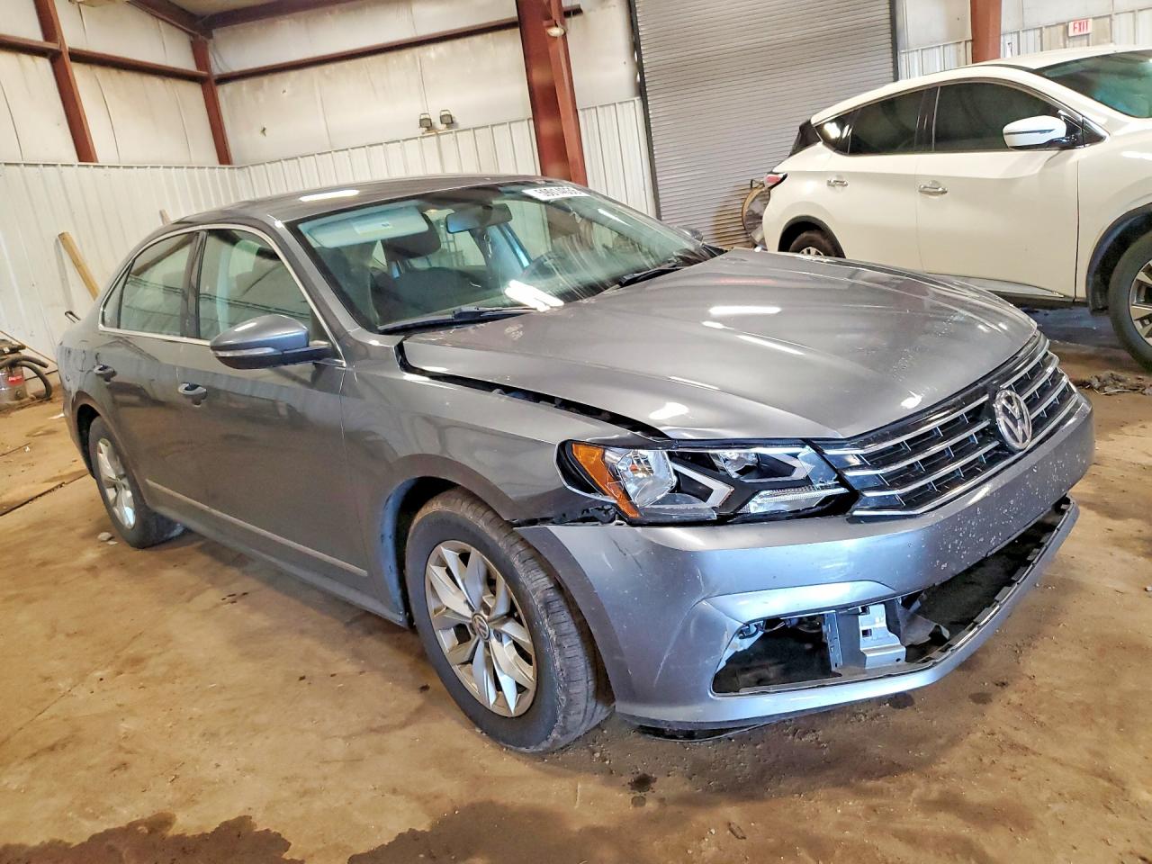 1VWAT7A37HC052486 · 2017 VOLKSWAGEN PASSAT · 4/11