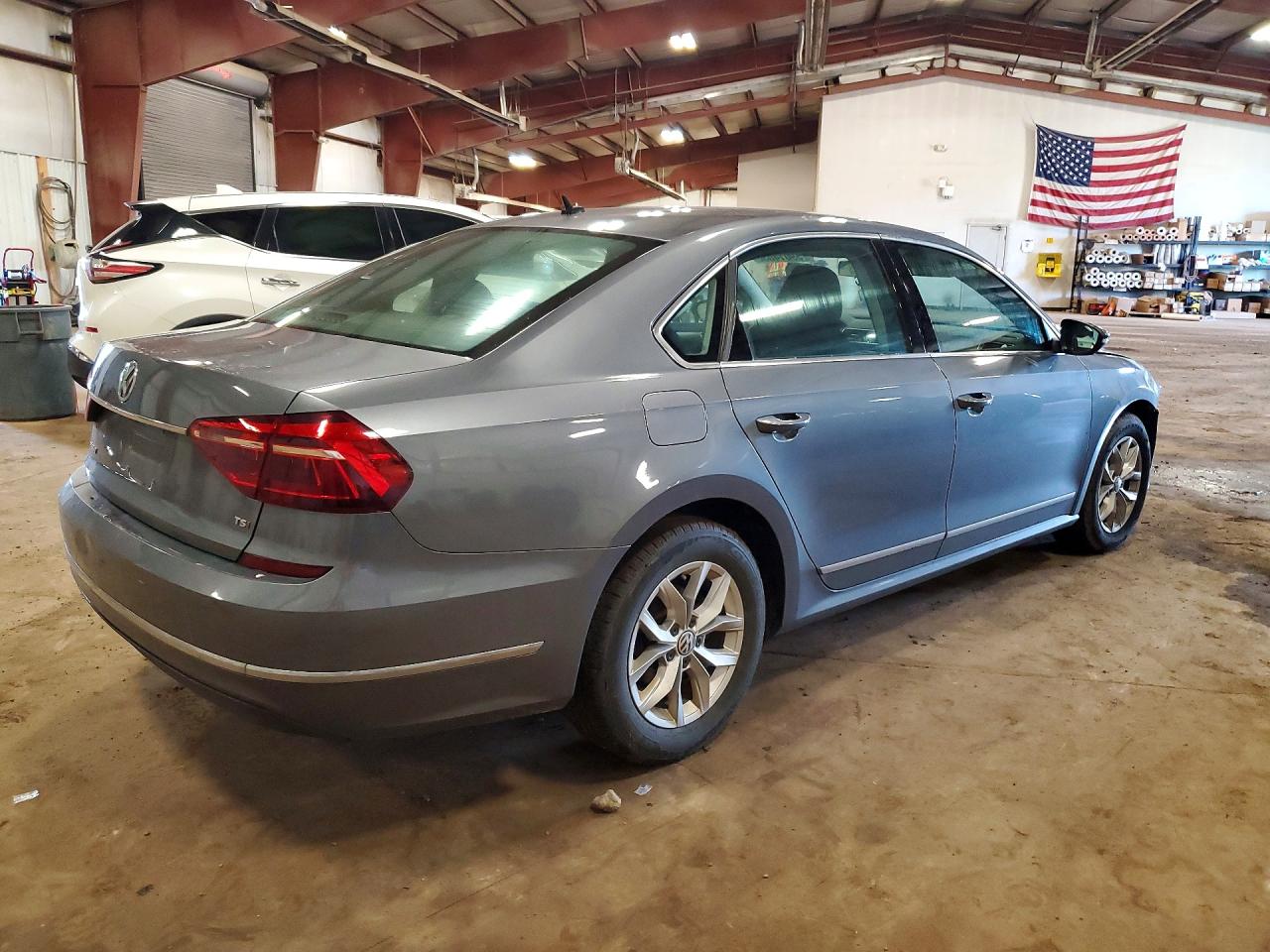 1VWAT7A37HC052486 · 2017 VOLKSWAGEN PASSAT · 3/11