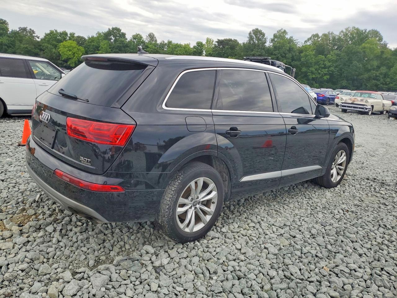 WA1LAAF7XJD029207 · 2018 AUDI Q7 · 3/13